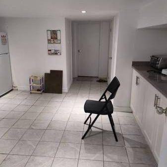 one bedroom basement apartment Dufferin/Eglinton - Photo 1