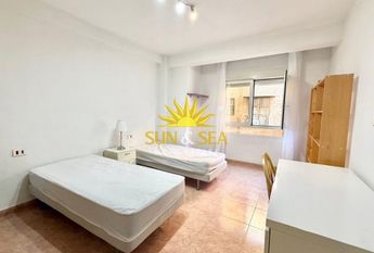 FOUR-BEDROOM APARTMENT – MURCIA