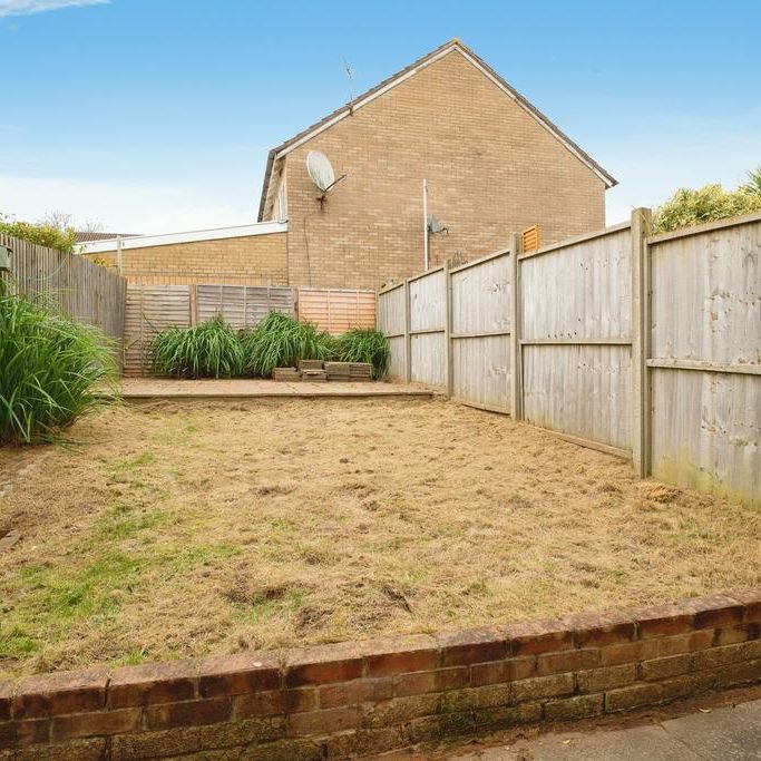 2 bedroom semi-detached house to rent - Photo 1