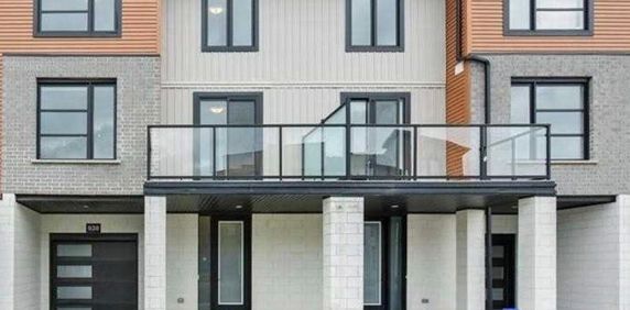 For Lease - 938 WEST VILLAGE Square, London North, Ontario - Photo 2