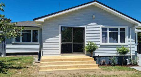 Renovated 3 bdrm home in handy location - Photo 5