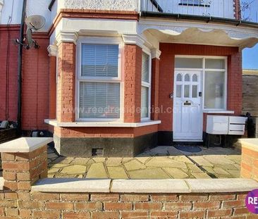 Hainault Avenue, Westcliff On Sea, SS0 - Photo 4