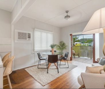 Timeless Charm with Modern Comfort - Castle Hill Views - Photo 4