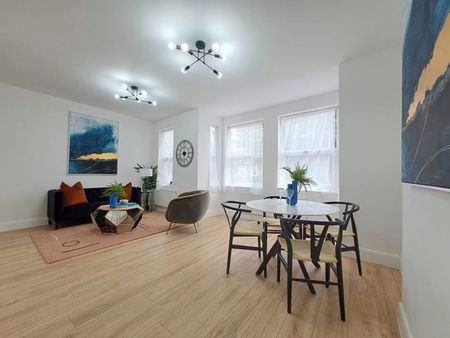 3 Bed Flat, Eagle Road, HA0 - Photo 3