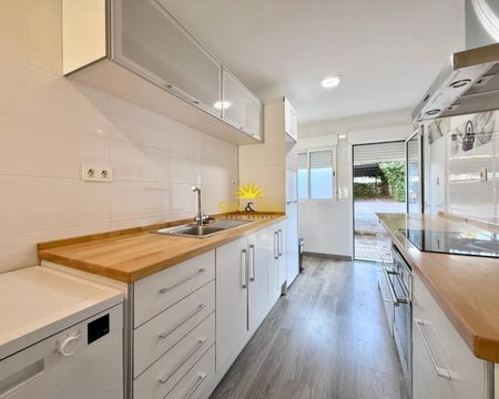 GROUND-FLOOR APARTMENT WITH THREE BEDROOMS – CAMPOAMOR - Photo 4