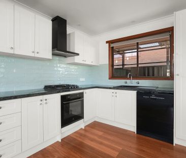 8 Heales Street, Mount Pleasant - Photo 4
