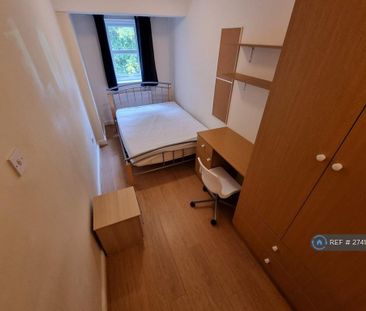 6 bedroom terraced house to rent - Photo 2