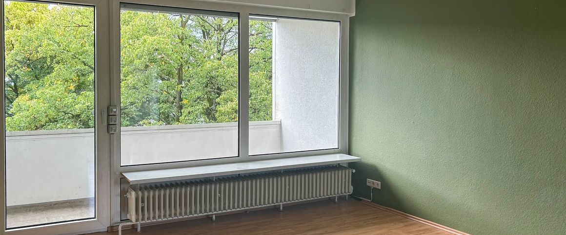 Ein Platz um sich wohlzufühlen: Gemütliche 3-Zimmer-Wohnung mit zwei Loggien und grüner Aussicht - Photo 1