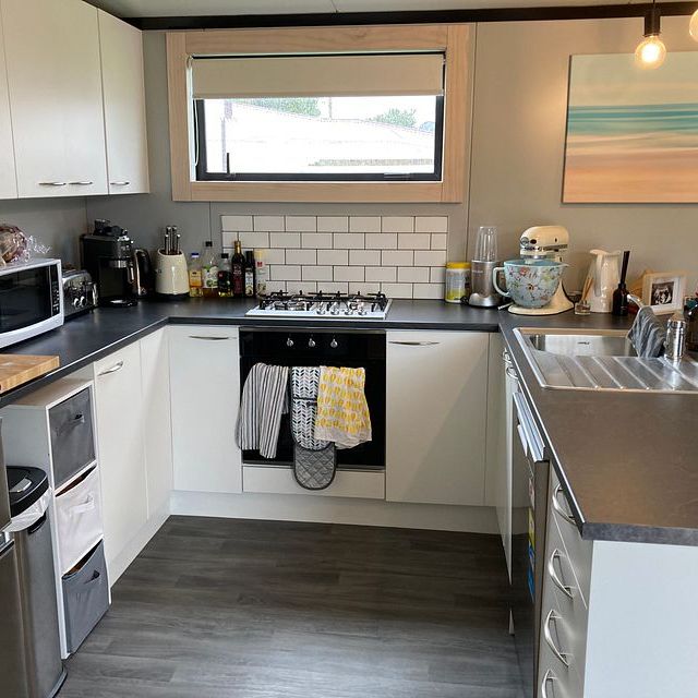 Beautiful One Bedroom Tiny House - Photo 1