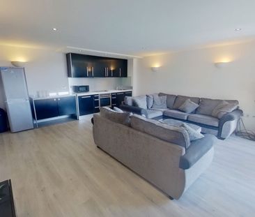 2 Riverside Way , Leeds City Centre - Photo 1