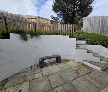 3 bedroom terraced house to rent - Photo 2