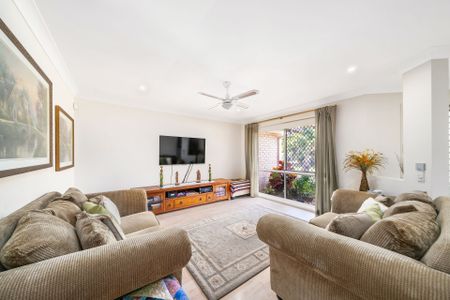 Low-Set Elegance in Murrumba Downs - Photo 4