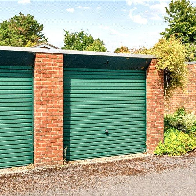2 bedroom semi-detached bungalow to rent - Photo 1