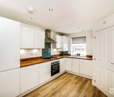 2 bedroom terraced house to rent - Photo 4