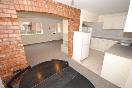 Hill View Drive, Coppull, Chorley, Lancs, PR7 5DG - Photo 5