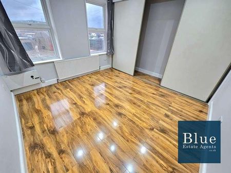 Stanwell Road, Ashford, TW15 - Photo 3