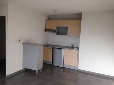 location Appartement T2 DE 42.16m² À TOURS - Photo 2