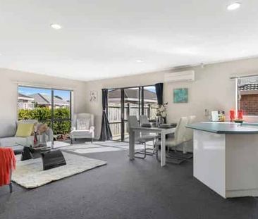 Sunny Single-Level Family Home - Ellerslie Comfort & Convenience - Photo 1