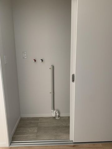 Property Management18 Lyttelton Ave, Forrest Hill - House for Rent - Photo 3