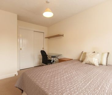 Demesne Furze Headington OX3 - Photo 2