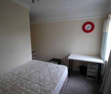 1 bed house / flat share to rent in Goring Road - Photo 5