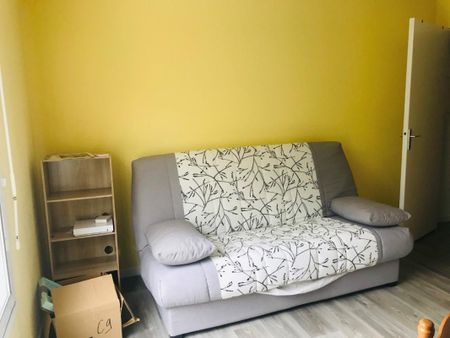 Location Appartement 1 pièce 20m² LISIEUX 14100 - Photo 2