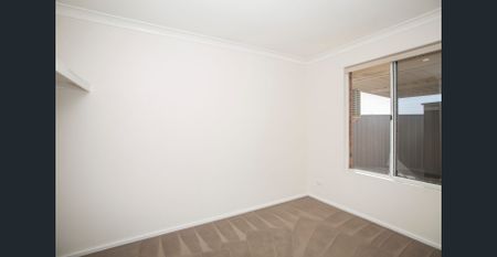 3 x 1 home in great location close to schools and beaches! - Photo 3