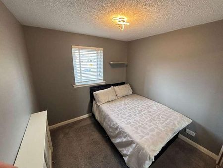 Charleston Gardens, Cove, Aberdeen, AB12 - Photo 2