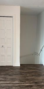 Condo 4 1/2 + Den à louer | Disponible Immédiatement - Photo 3