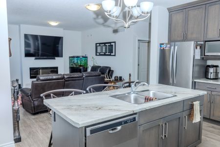 For Lease - 3 Oxford Terrace, St. Thomas, Ontario - Photo 2