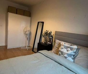 Merbury Close, London, SE28 - Photo 5