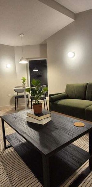 Springfield Road Room 2 - Photo 1