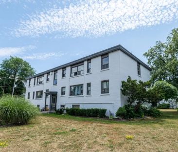 389-401 Yonge Street Apartments - Photo 5