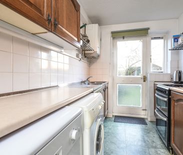 Arundel Close, London, SW11 - Photo 6