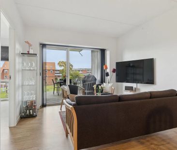 Moderne lejlighed med altan i Nørresundby - Photo 3