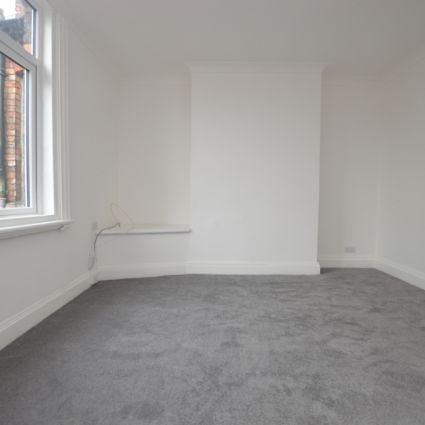 1 Bedroom Flat - Photo 1