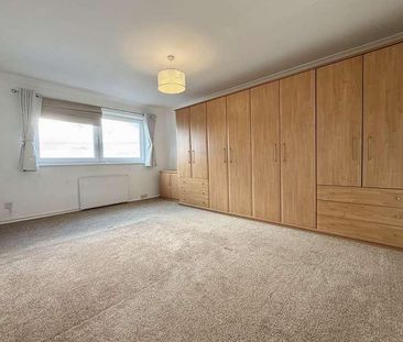 The Parade, Birchington, CT7 - Photo 3