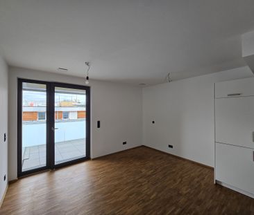 Gemütliche Singlewohnung mit Balkon und Einbauküche wartet auf Sie! - Photo 2