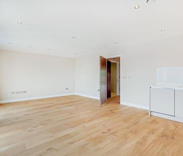 2 Bed Flat, Lyden Court, N19 - Photo 1