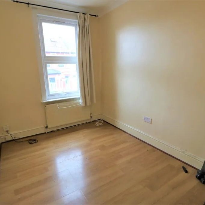 1 Bed Flat, Murchison Road, E10 - Photo 1