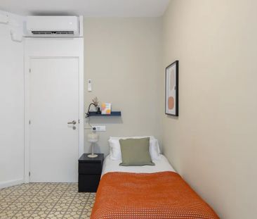 Carrer de Còrsega, Barcelona, Catalonia 08036 - Photo 3