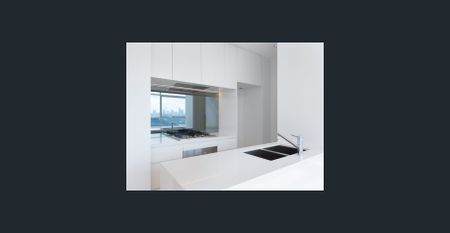 Stylish Two Bedroom Apartment with Stunning Views - Photo 5