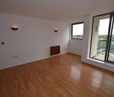 Mercury Gardens, Romford, RM1 - Photo 4