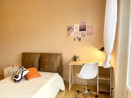 Lungarno Amerigo Vespucci, Florence, Tuscany 50123 - Photo 3