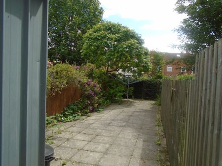 948 Pershore Road Selly Park - Photo 3