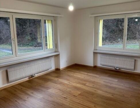 Living with family - Photo 1