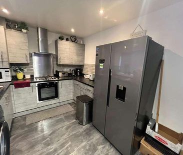 Melrose Gardens, Blackpool, FY4 - Photo 5