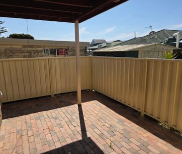 Coastal Lifestyle-2 bedroom Home - Photo 4