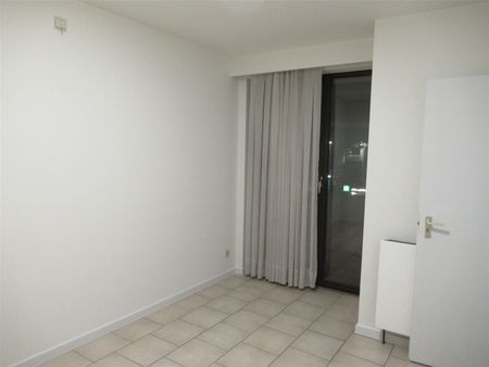 Appartement met 2 slaapkamers in centrum van Sint-Truiden. - Photo 5