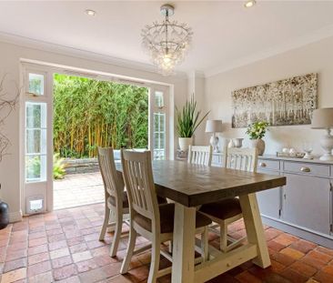 4 bedroom detached house to rent - Photo 3